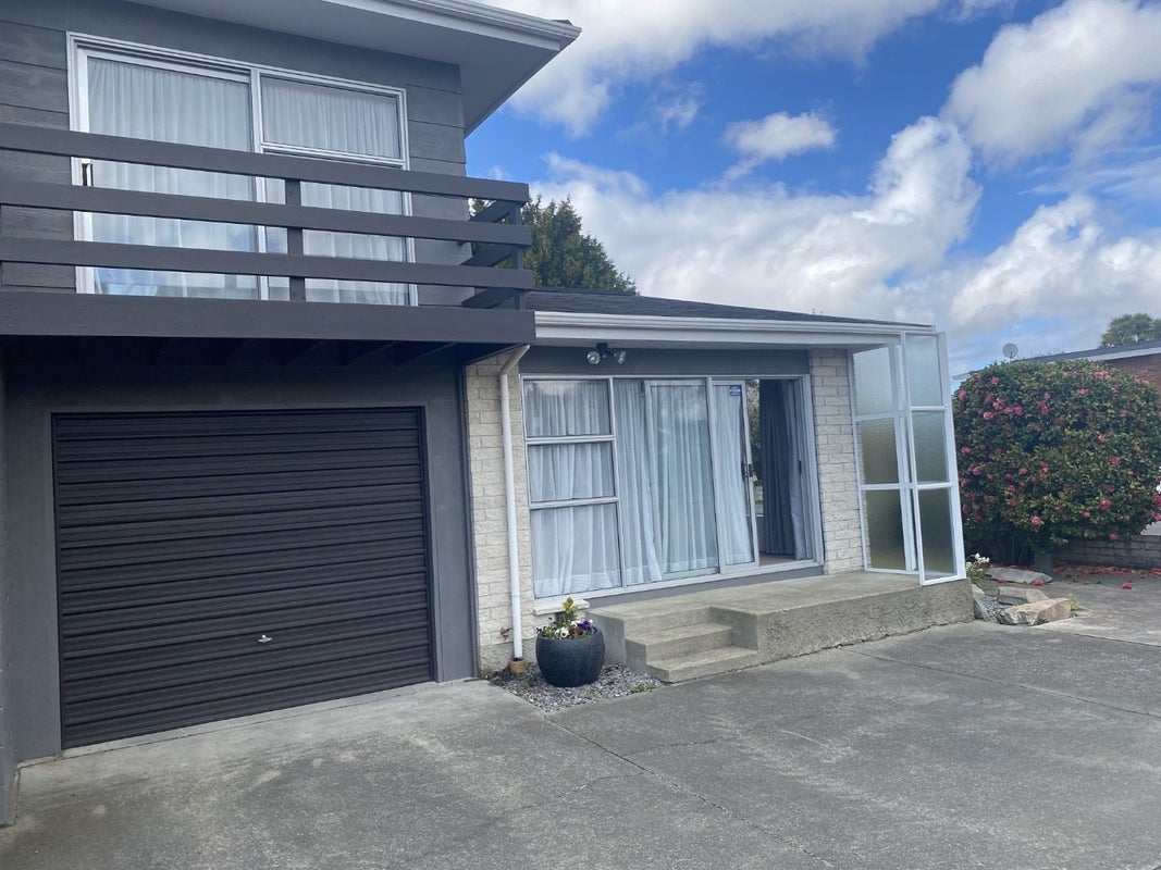8A Wyatt Place, Russley, Christchurch - Carousel 1