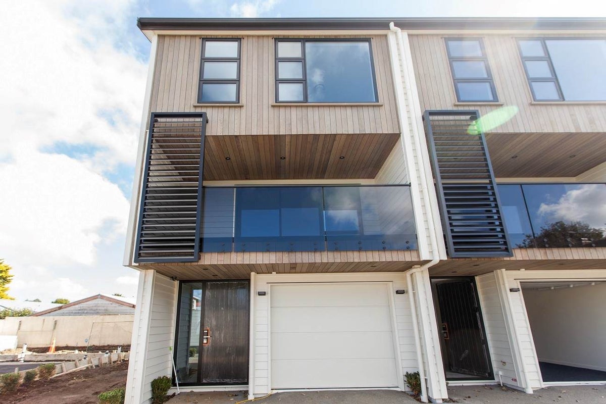 6/22 Oak Street, Royal Oak, Auckland - Carousel 2
