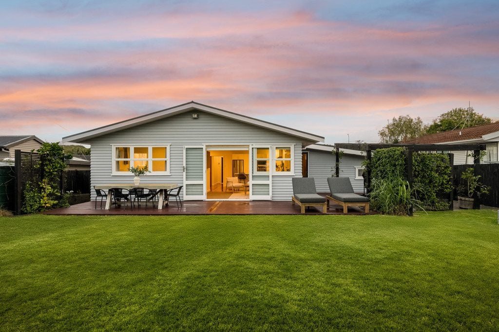 1/61 Aranui Road, Mount Wellington, Auckland - Carousel 1
