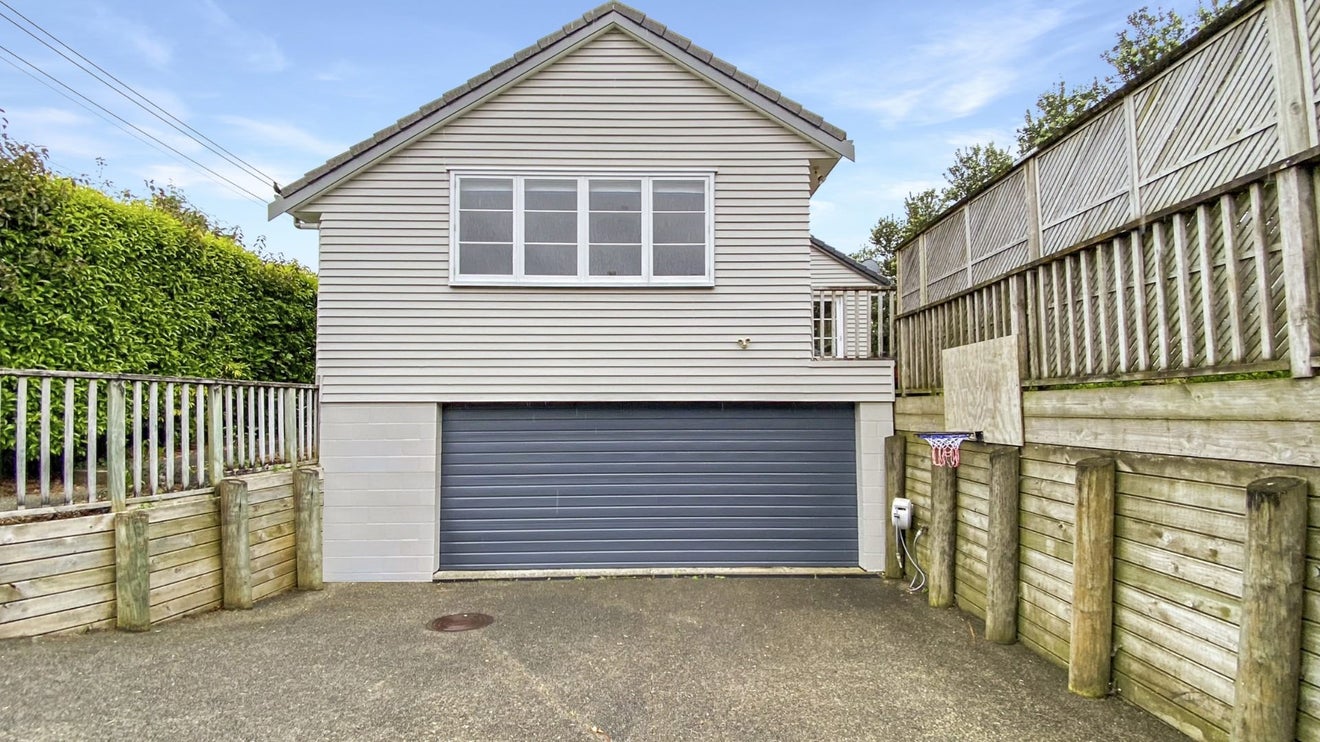 45 Fernleigh Avenue, Epsom, Auckland - Carousel 2