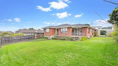 49 Luton Avenue, Sunnyhills, Auckland - Carousel 1