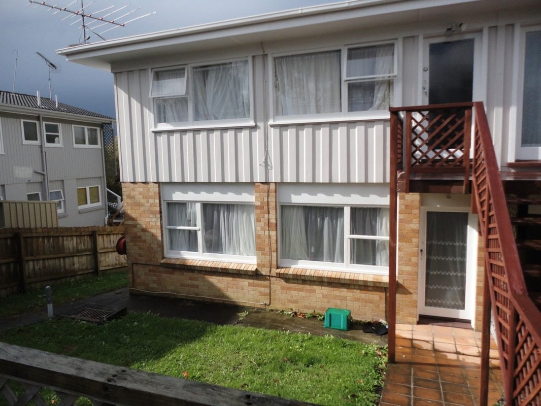 1/11 Cruickshank Crescent, Meadowbank, Auckland - Carousel 1