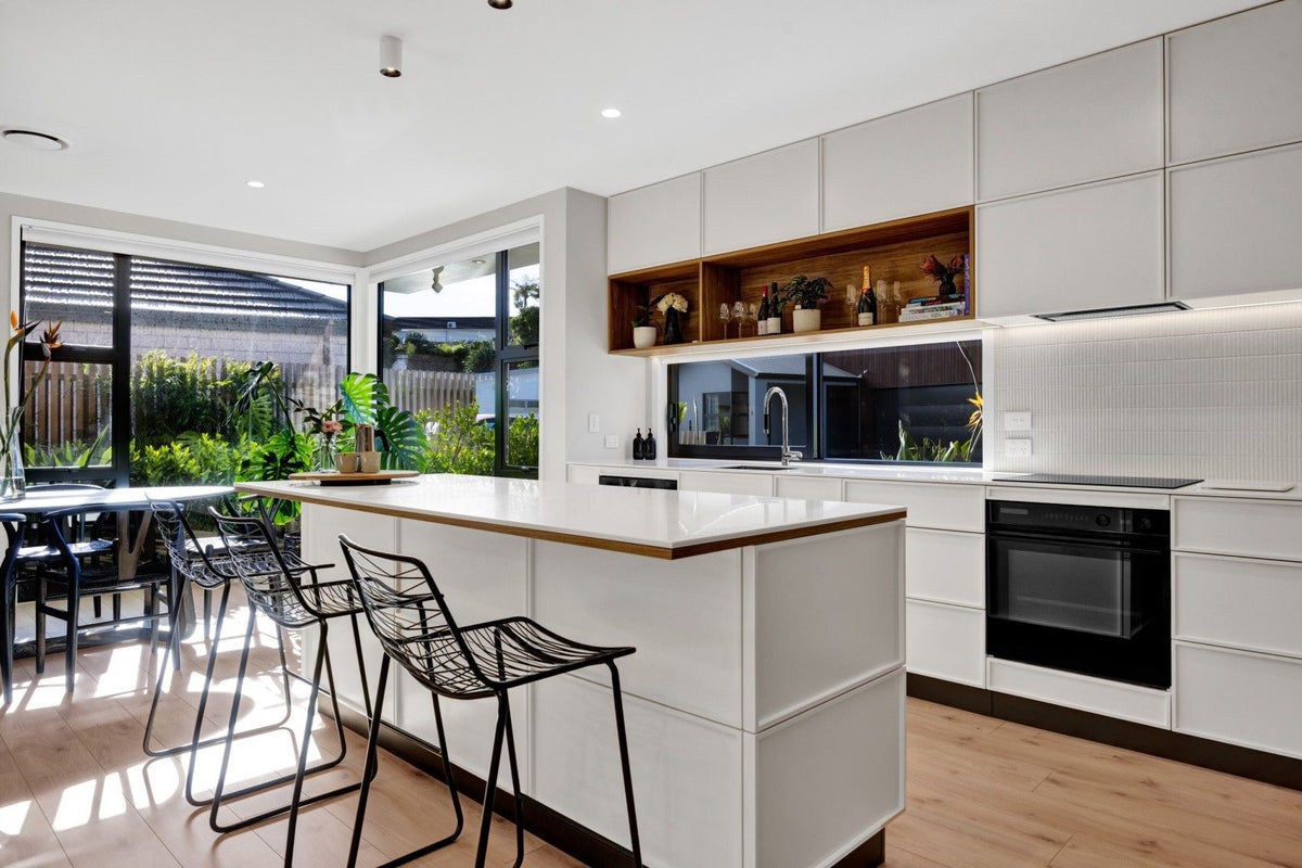 7 Mackillop Way, Brooklands, New Plymouth - Carousel 2
