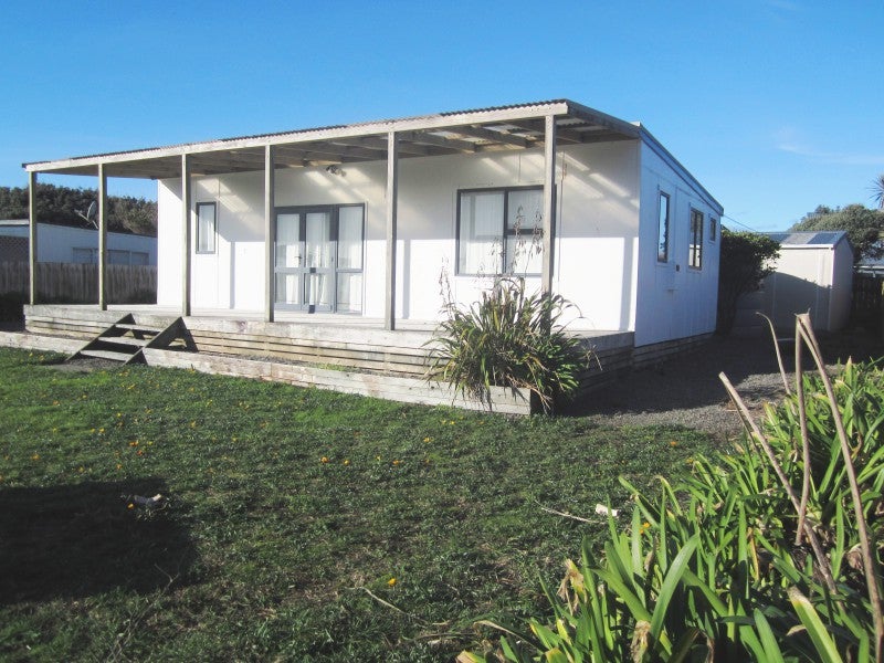 14 Rua Avenue, Waitarere Beach, Levin - Carousel 1