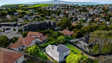 77A Tautari Street, Orakei, Auckland - Carousel 1