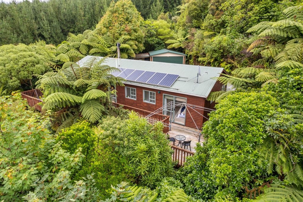 39 Avro Road, Blue Mountains, Upper Hutt - Carousel 1