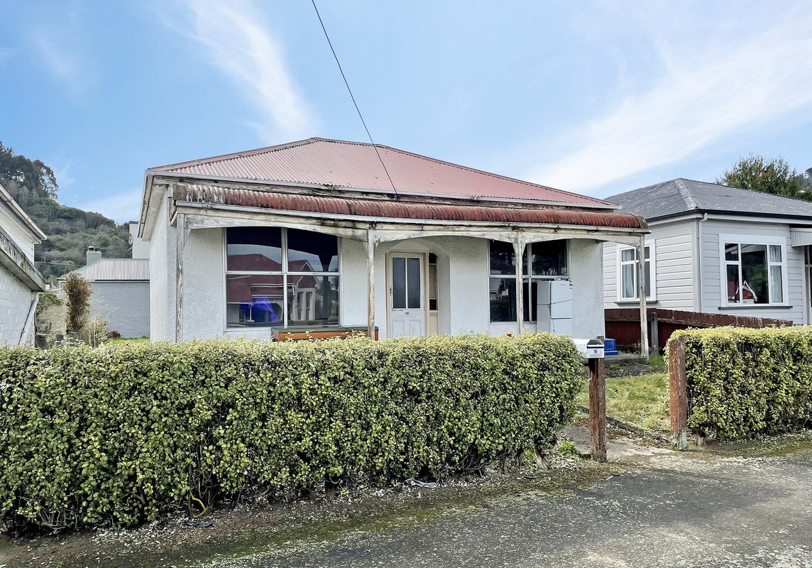 16 Carr Street, North East Valley, Dunedin - Carousel 1