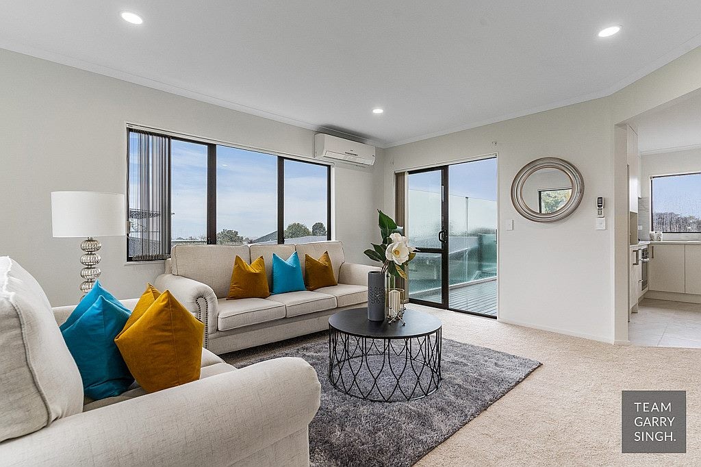 20 Hilltop Road, Clover Park, Auckland - Carousel 2