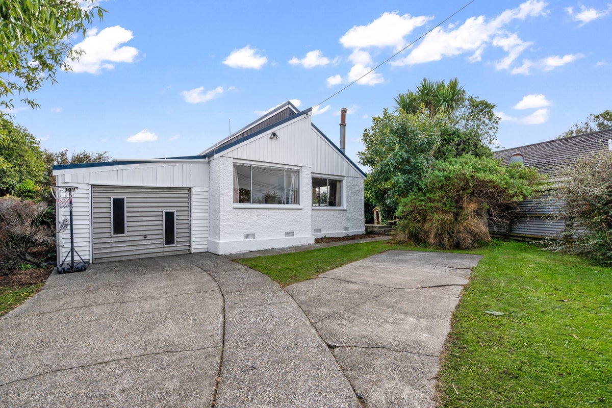 42 Avon Road, Clifton, Invercargill - Carousel 27
