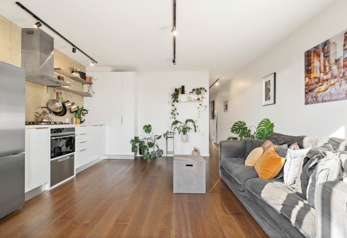 0 North Road, MASTERTON - Carousel 2