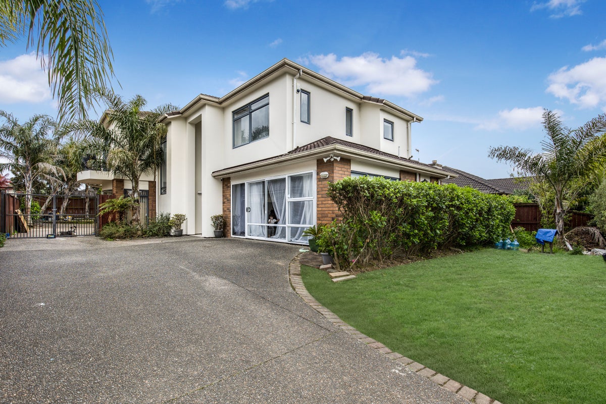 8 Spenbrooke Road, Flat Bush, Auckland - Carousel 1