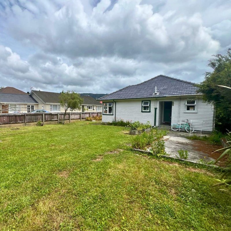 109 Main Road, Wainuiomata, Lower Hutt - Carousel 1