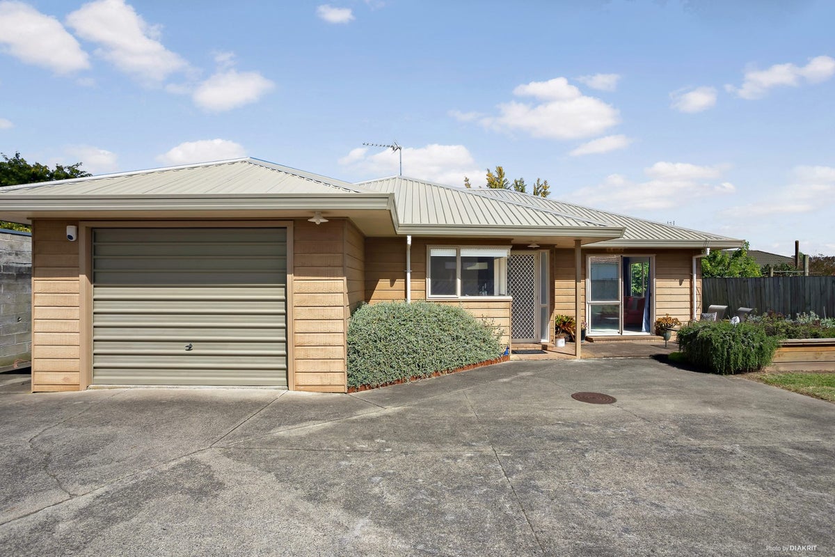 16B Pearsons Avenue, Claudelands, Hamilton - Carousel 1