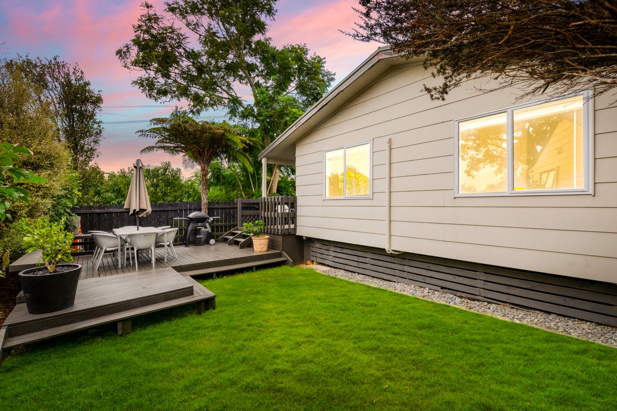 1/52 Kervil Avenue, Te Atatu Peninsula, Auckland - Carousel 2