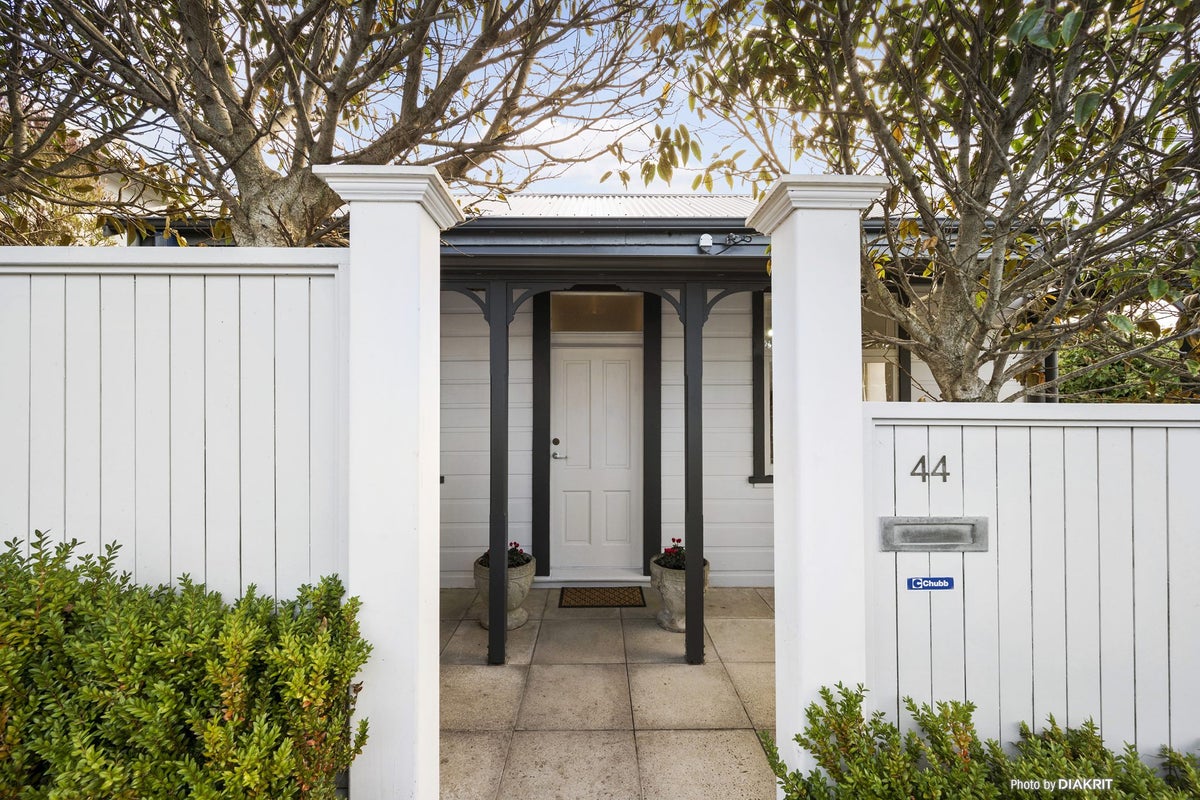 44 Hanover Street, Wadestown, Wellington - Carousel 2
