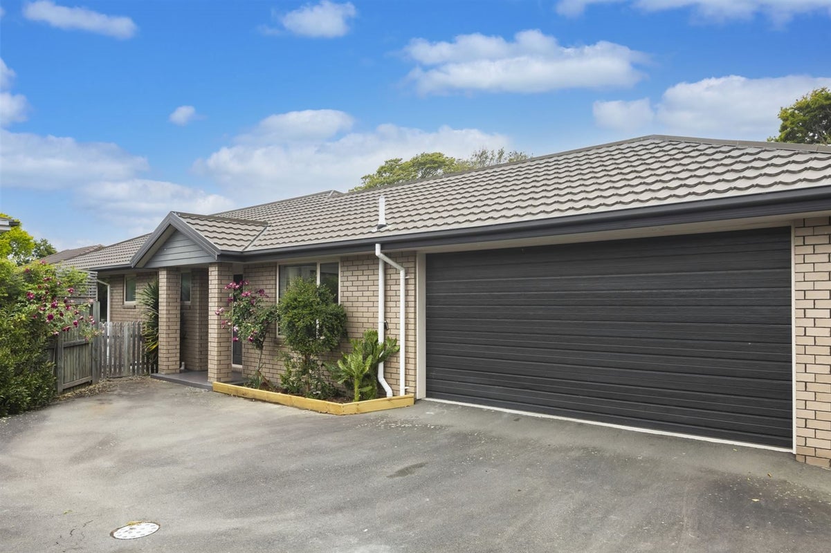 67 Strathfield Avenue, Dallington, Christchurch - Carousel 2