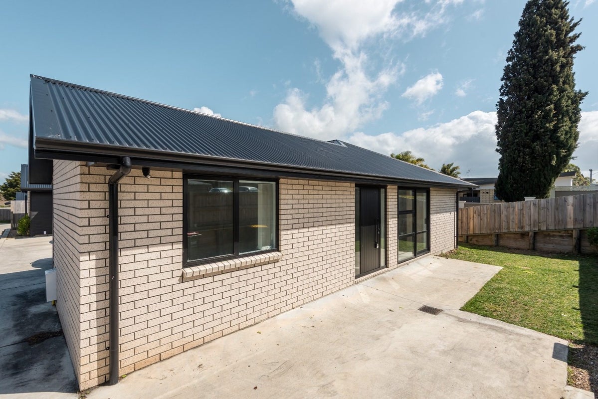 1/202 Ohaupo Road, Glenview, Hamilton - Carousel 2