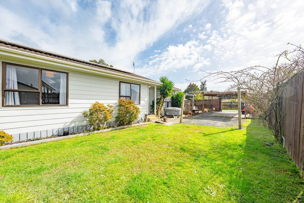 1/29 Edwin Freeman Place, Ranui, Auckland - Carousel 1