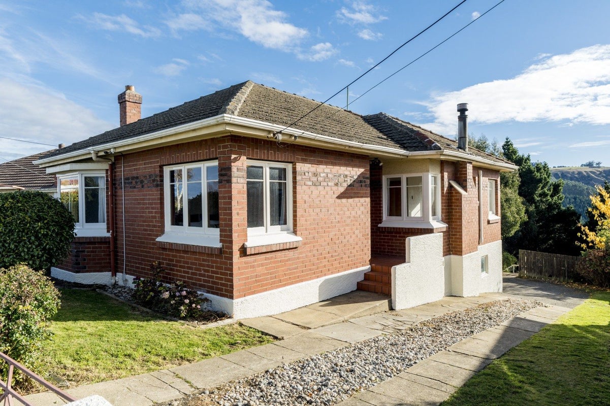 94 Mornington Road, Kenmure, Dunedin - Carousel 1