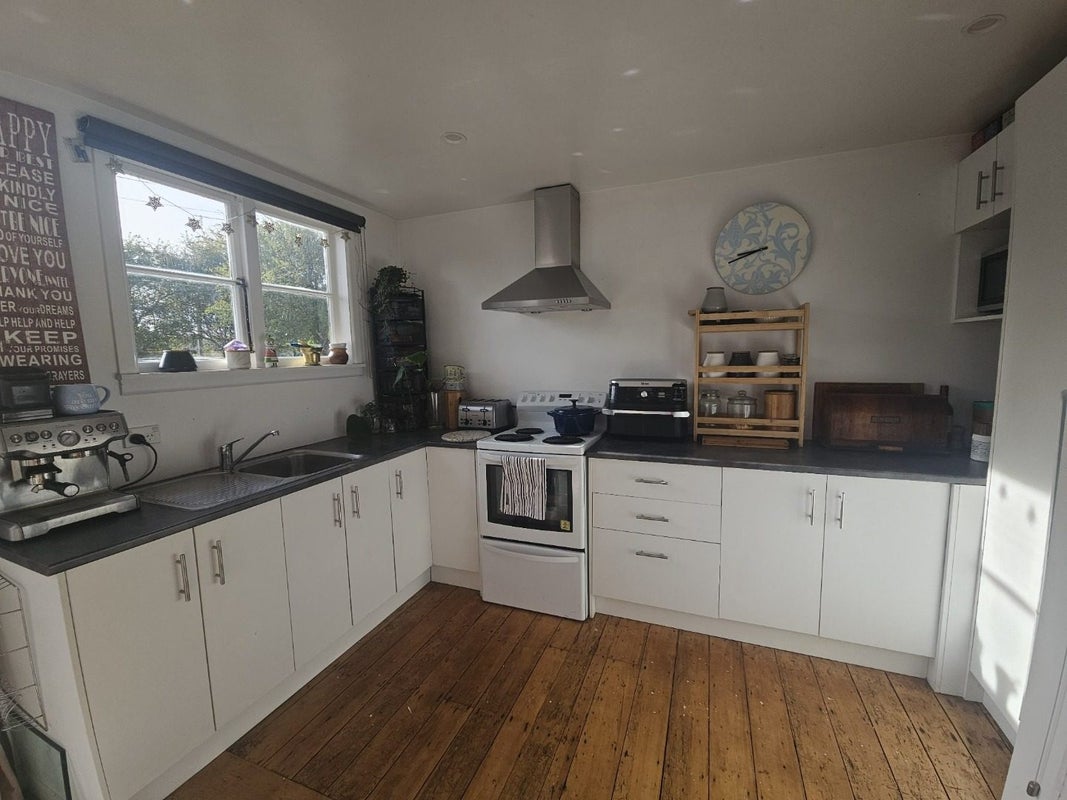 2/13 Kinloch Street, St Albans, Christchurch - Carousel 2