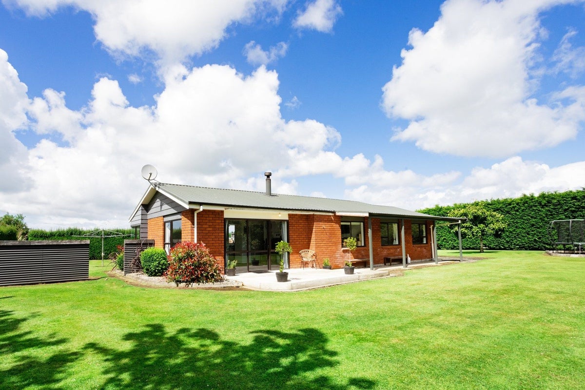 202 Mona Bush Road, Roslyn Bush, Invercargill - Carousel 1