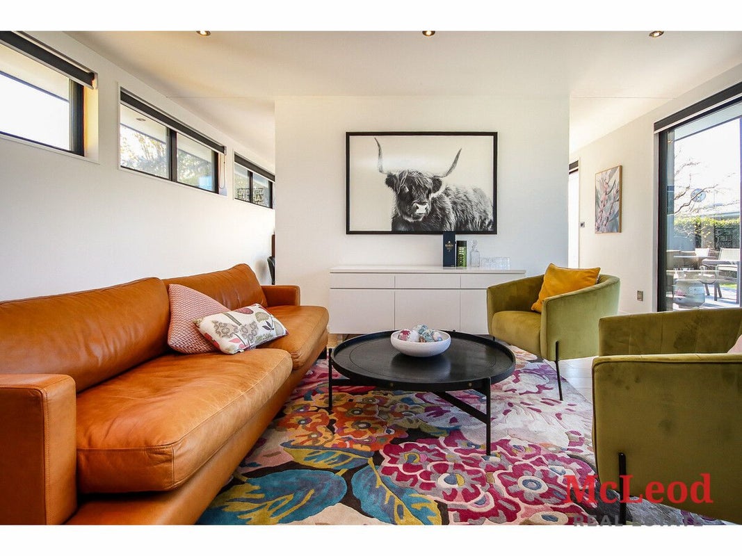 2 Bennett Place, Allenton, Ashburton - Carousel 1