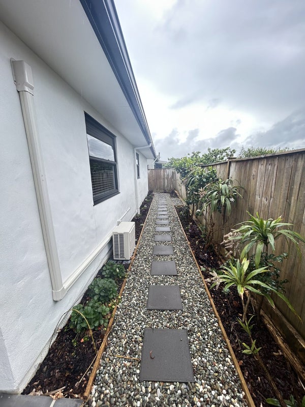 93 Deep Creek Road, Waiake, Auckland - Carousel 2