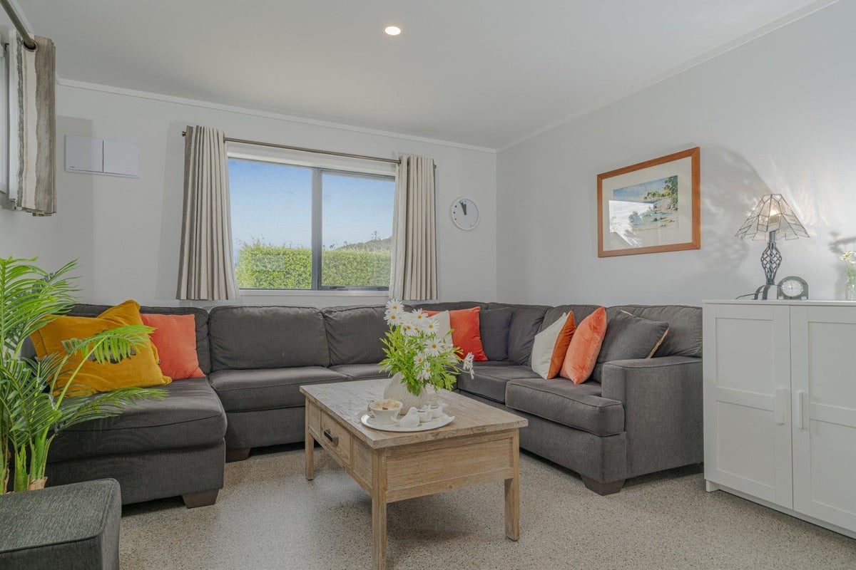 5 Emmerdale Drive, Hahei - Carousel 2