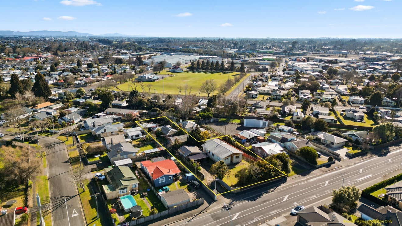 128 & 130 Massey Street, Frankton, Hamilton, Waikato - Carousel 1