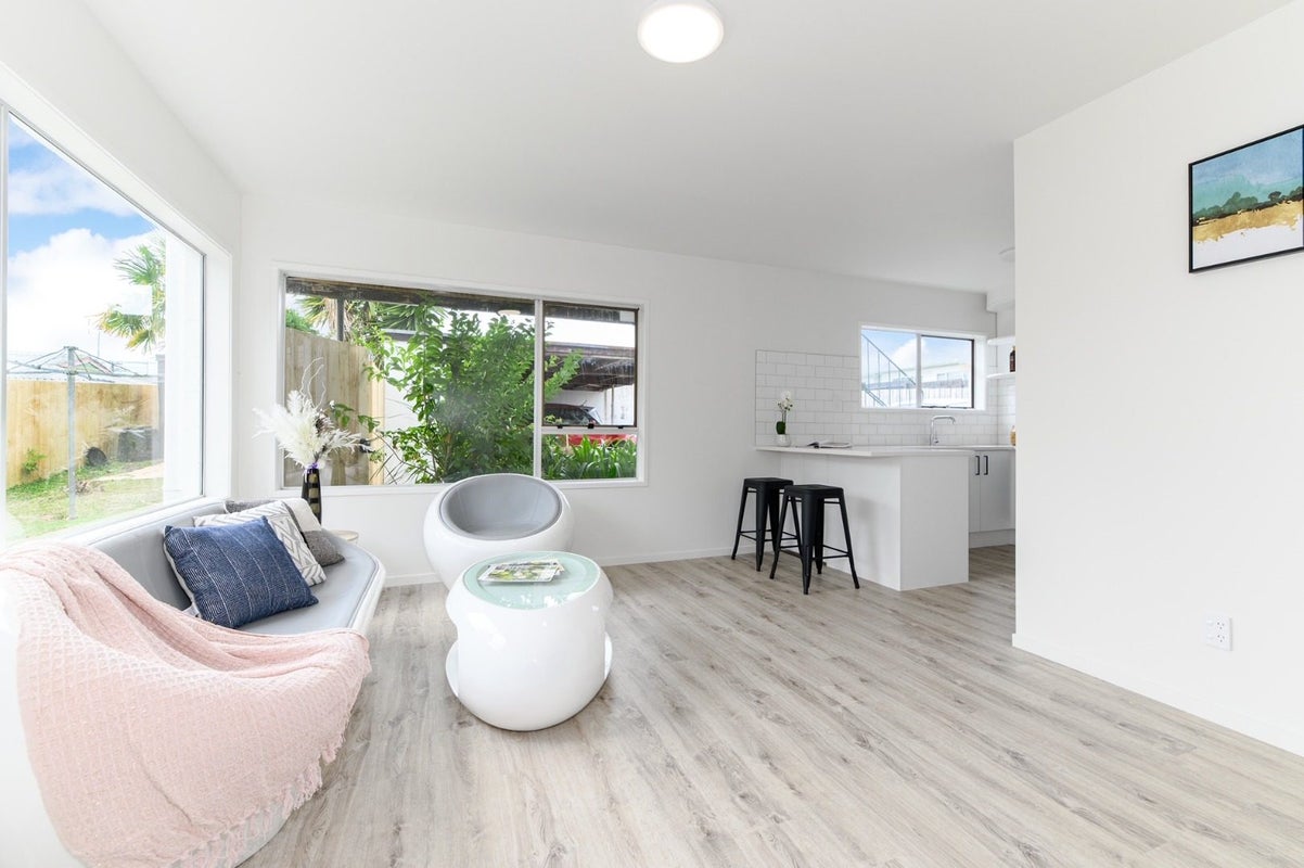5/126 Lynwood Road, New Lynn, Auckland - Carousel 2