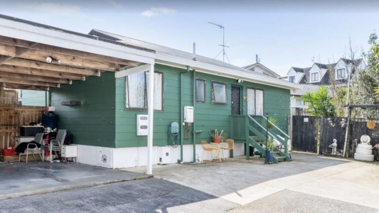 170B Aviemore Drive, Highland Park, Auckland - Carousel 1