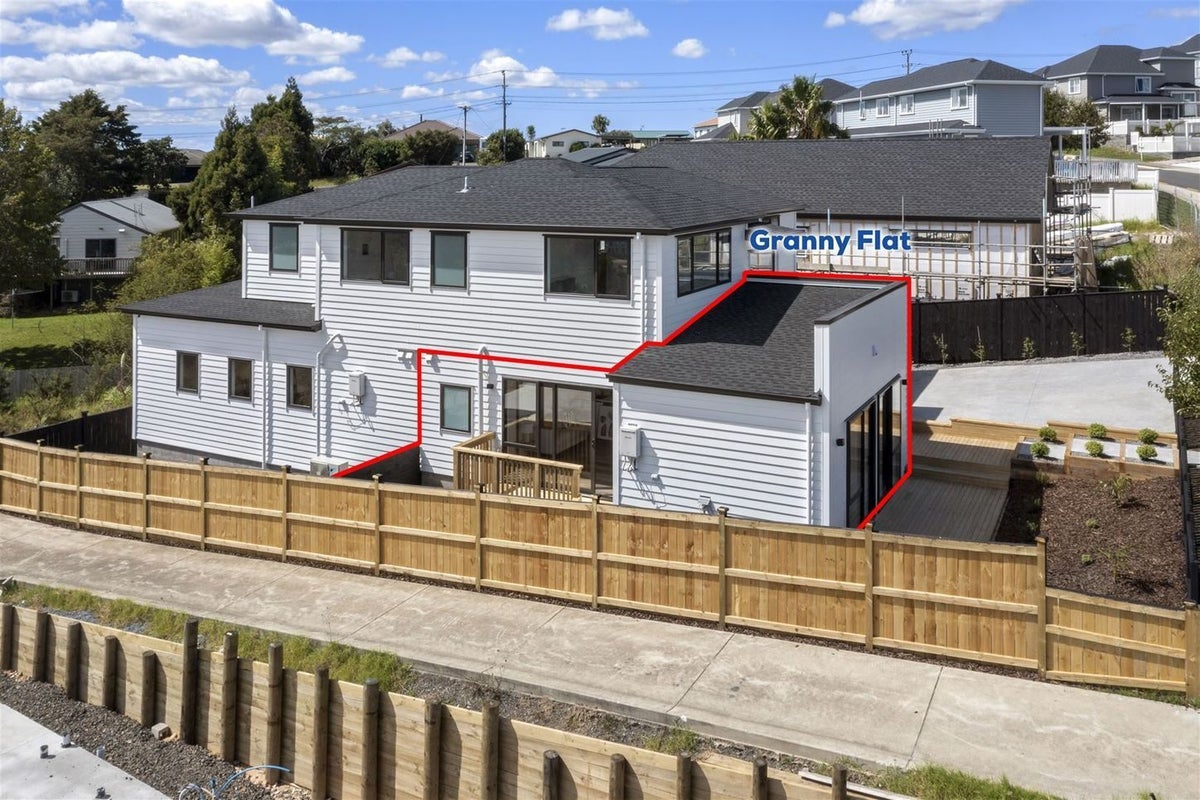 8 Bela Vista Boulevard, Swanson, Auckland - Carousel 7