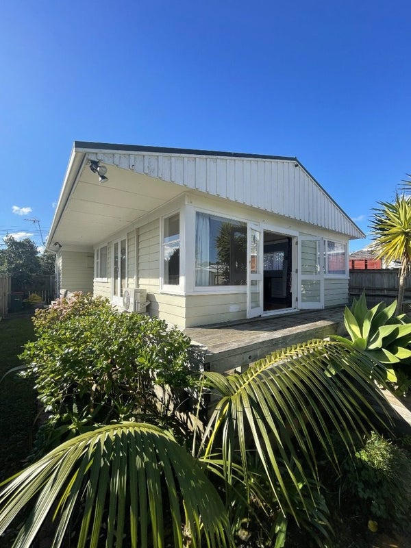 14A Albert Road, Kelston, Auckland - Carousel 1