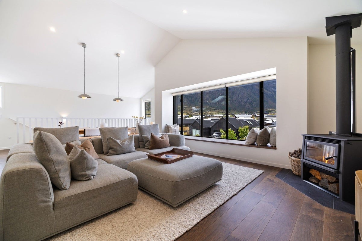 18 Grain Close, Jacks Point, Queenstown - Carousel 2