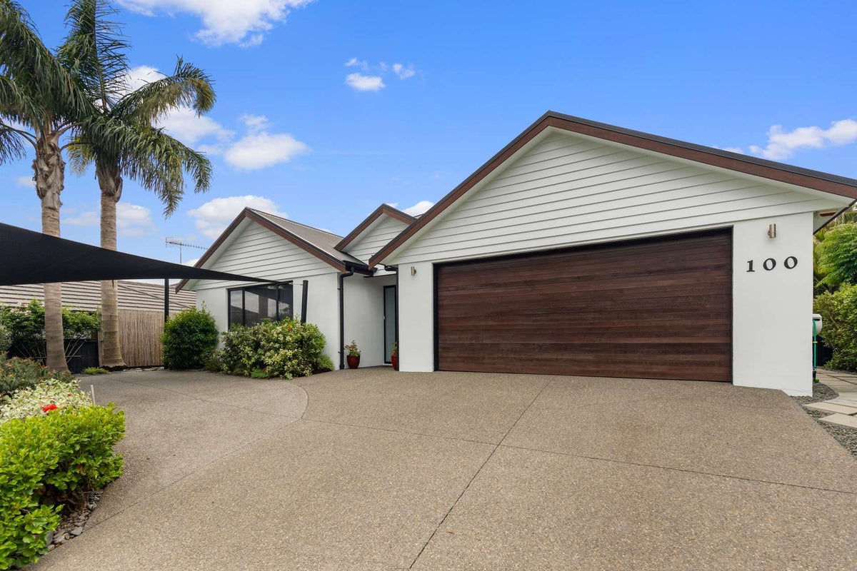 100 Westmorland Rise, Bethlehem, Tauranga - Carousel 1