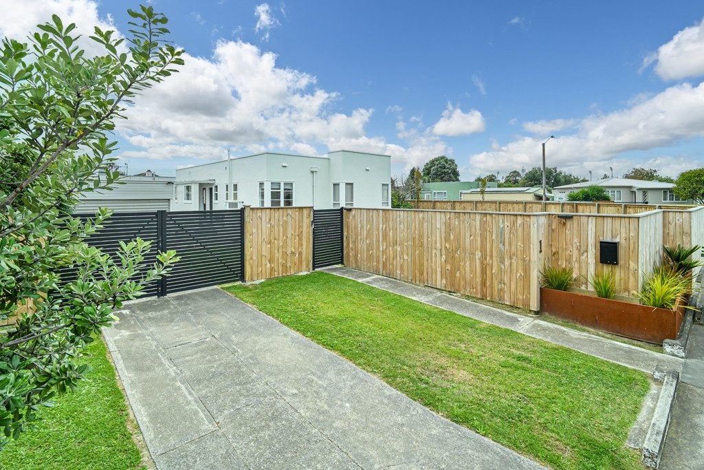 1 Lowry Terrace, Marewa, Napier - Carousel 20