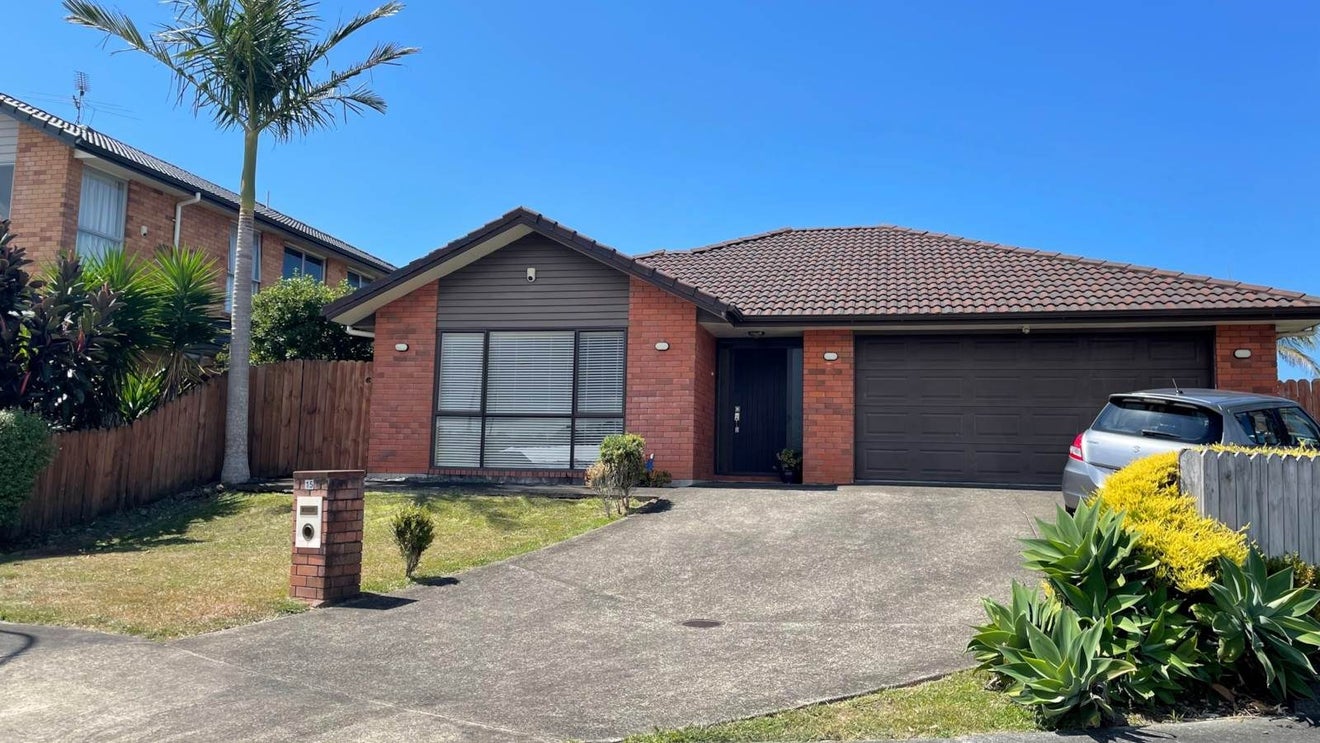 15 Tekapo Rise, Fairview Heights, Auckland - Carousel 2