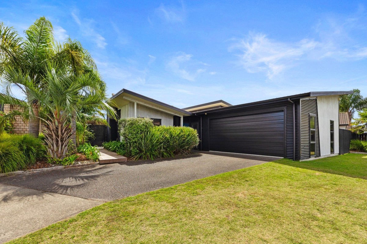 14 Sarah Place, Papamoa Beach, Papamoa - Carousel 1