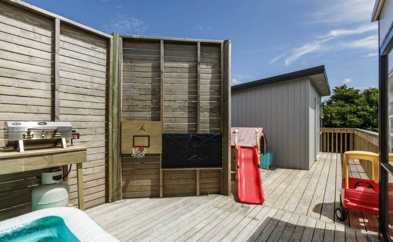 1/25 Fairclough Road, Beach Haven, Auckland - Carousel 20