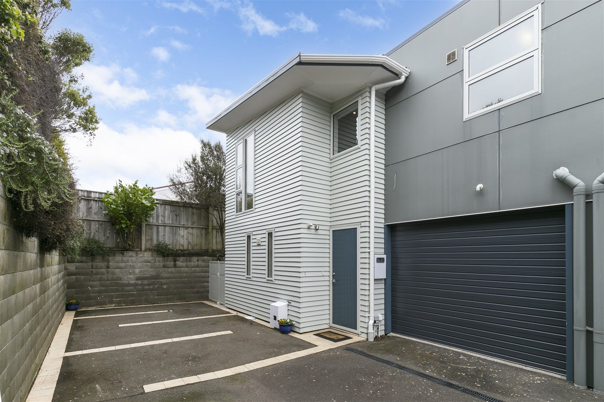 1/54 Cooper Street, Karori, Wellington - Carousel 1