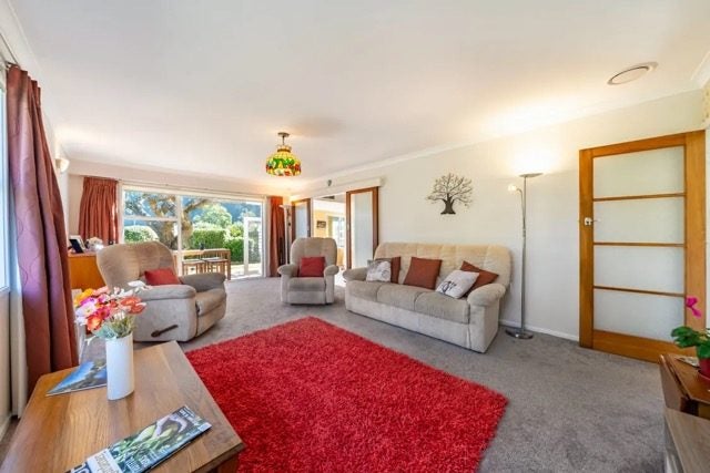 7 Moehau Grove, Trentham, Upper Hutt - Carousel 2