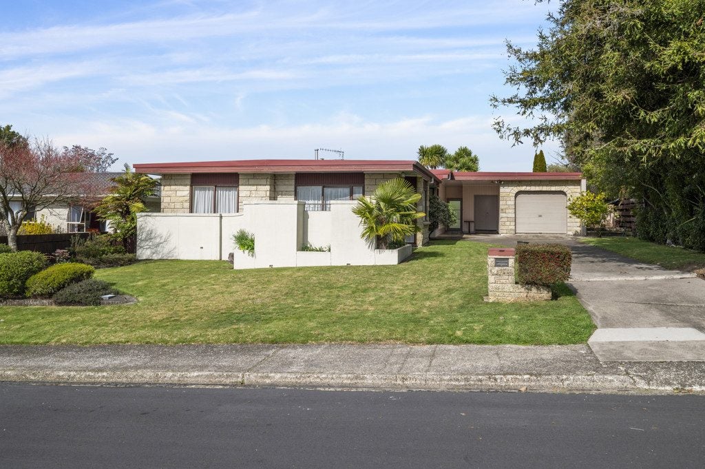 16 Hapi Street, Pomare, Rotorua - Carousel 1