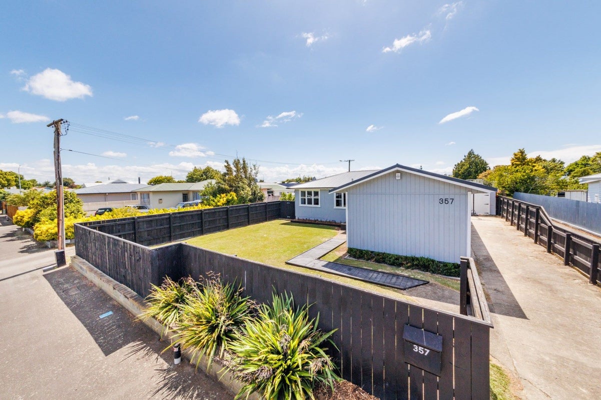 357 Botanical Road, West End, Palmerston North - Carousel 1