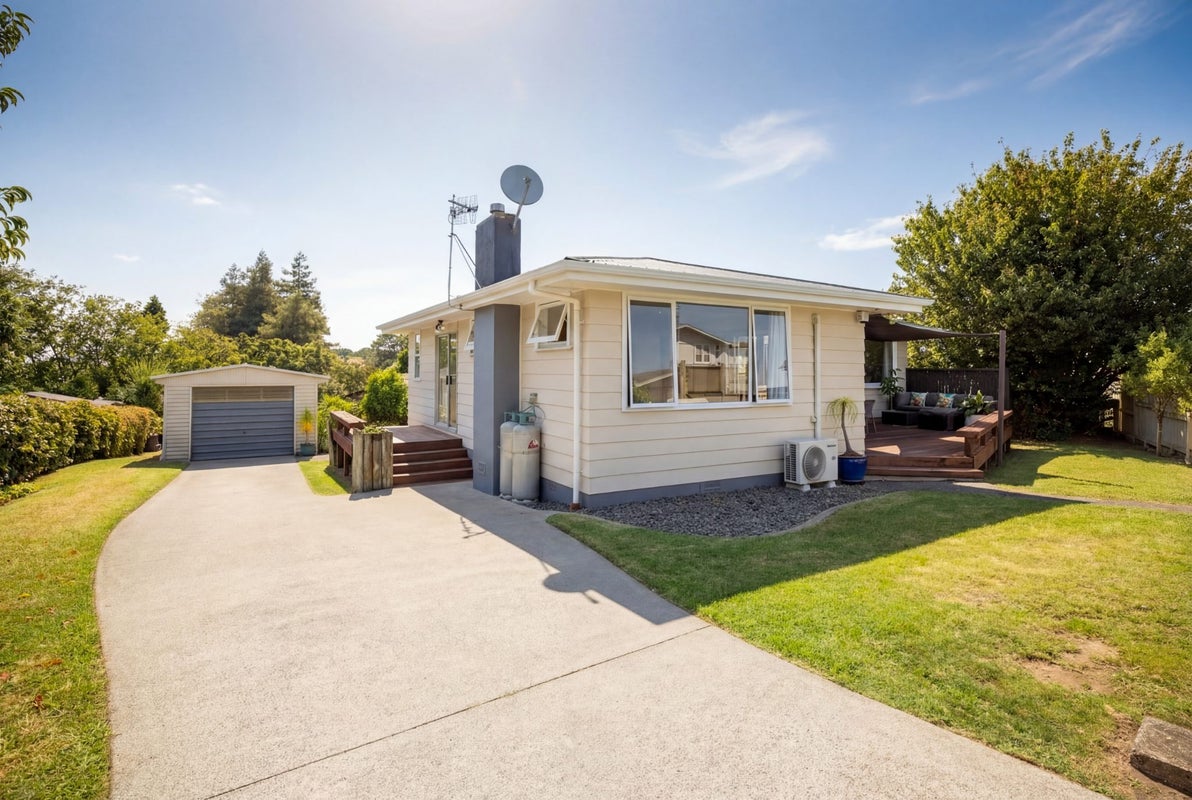 129 Kingswood Road, Brookfield, Tauranga - Carousel 1