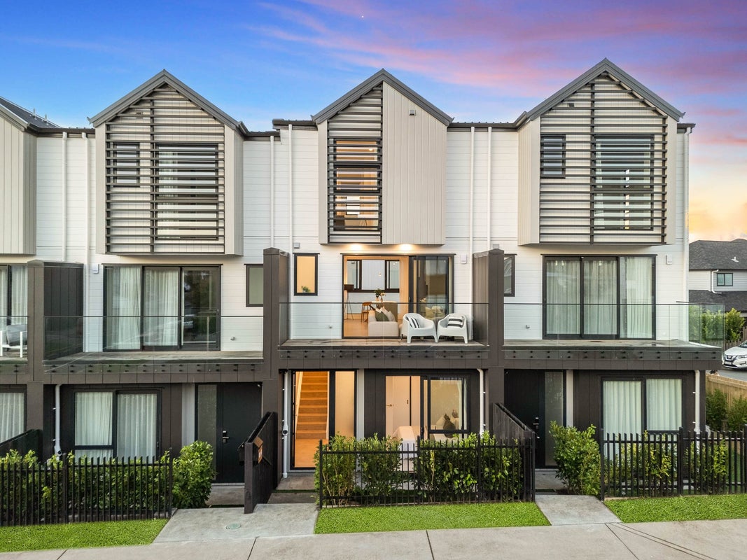 14D Tahingamanu Road, Hobsonville, Auckland - Carousel 1