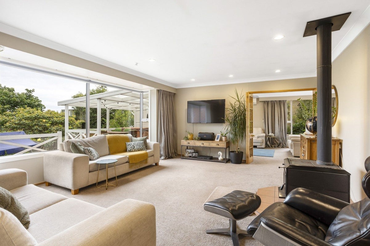 3 Dee Street, Kinmont Park, Mosgiel - Carousel 2