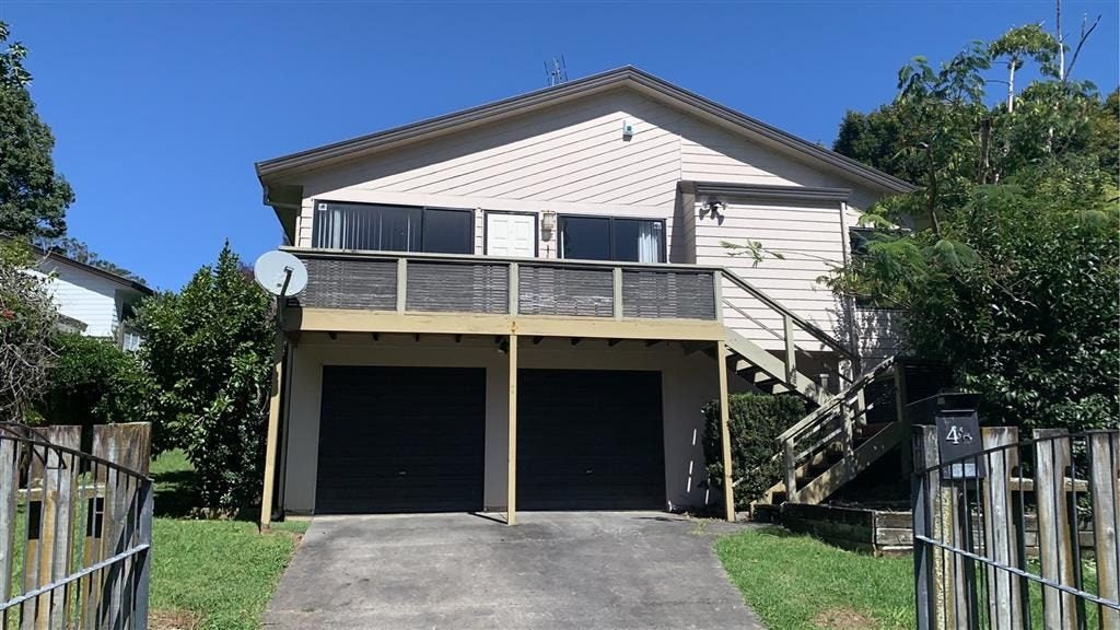 48 Topliss Drive, Northcross, Auckland - Carousel 1