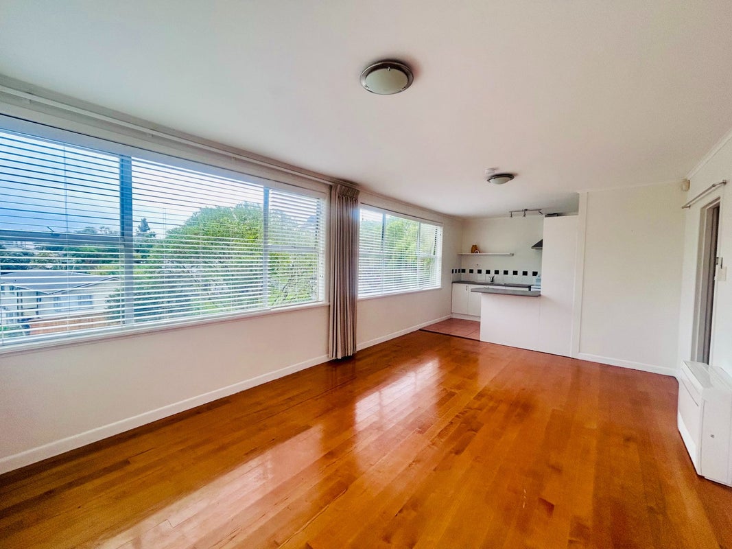 1/27 Simkin Avenue, St Johns, Auckland - Carousel 2
