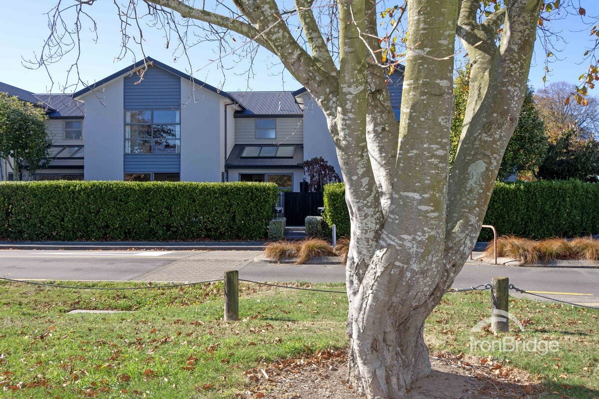 2 The Willows, Hillmorton, Christchurch - Carousel 15