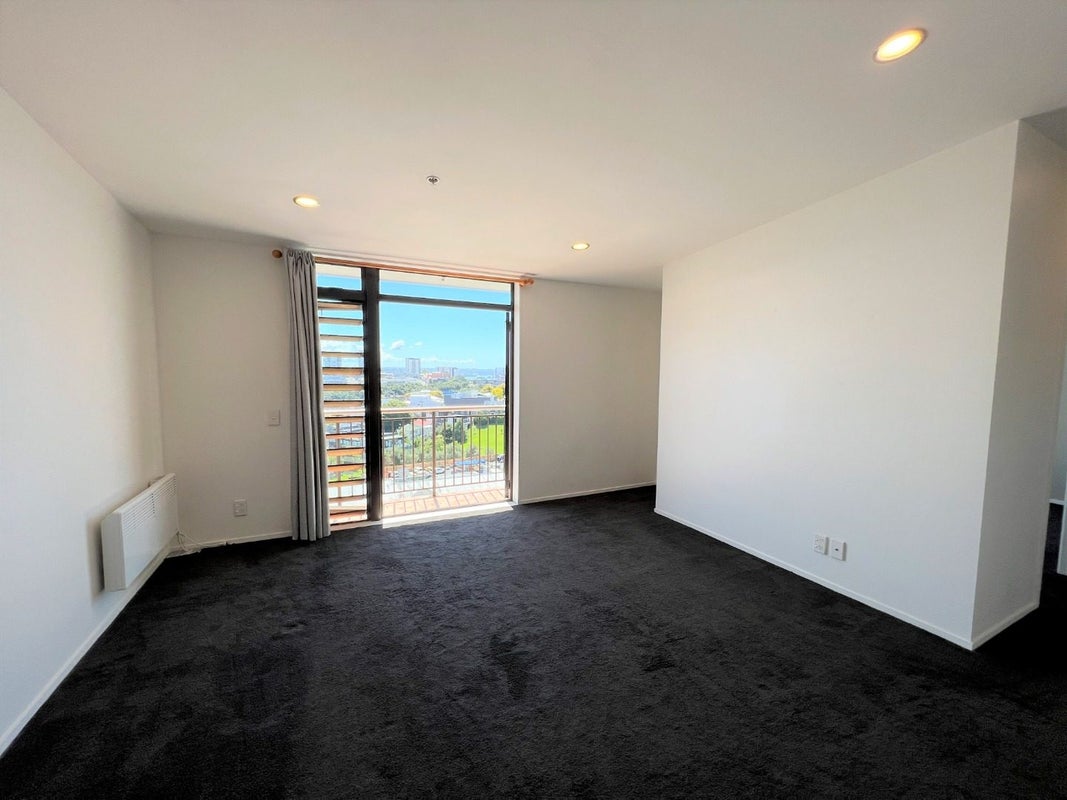 5C/4 Rendall Place, Eden Terrace, Auckland - Carousel 1